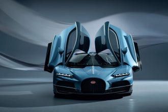 Bugatti Tourbillon أيقونة تاريخية في عالم السيارات