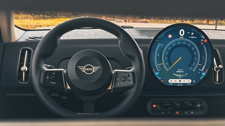  MINI Countryman تطلّ بنسخة جديدة أكبر حجماً ومزايا فريدة 