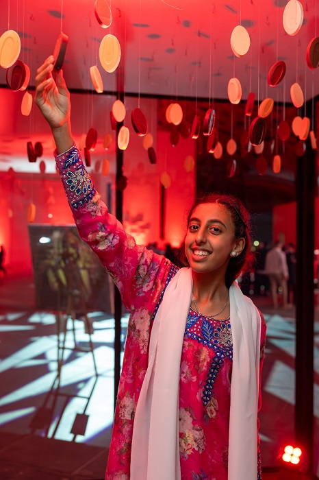 فاخرة بنت ذياب آل نهيان تفتتح المعرض الفني فالرونا