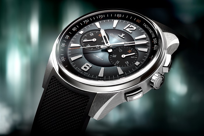 بولاريس كرونوغراف ميناء جديد مطلي باللاكر بلونٍ رمادي يشبه لون المحيط