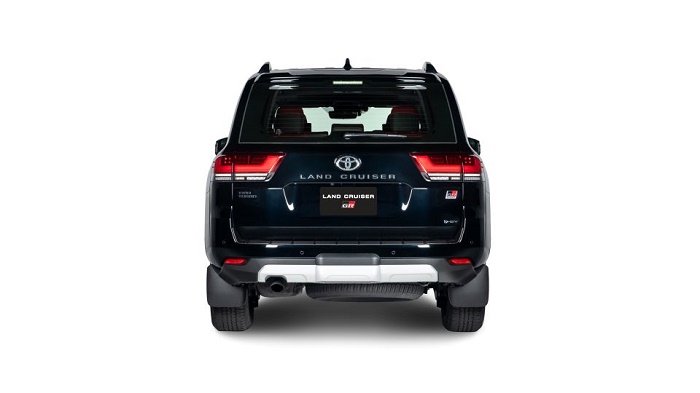 تويوتا لاند كروزر LC300 هايبرد في أول ظهور عالمي لها