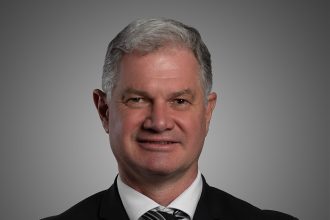 جاك برنت يرسم ملامح مستقبل تويوتا ولكزس في الإمارات