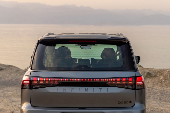 انفينيتي QX80 بطل الصيف الذي لا يقهر