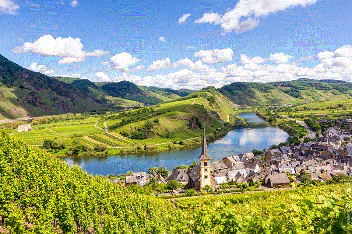 اكتشفوا سحر ألمانيا الثقافي في 2025 من باخ إلى حكايات غريم