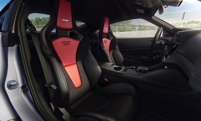 نيسان Z نيسمو 6 أسباب تجعلها سيارة تفوق كل التوقعات 3 نيسان Z نيسمو 6 أسباب تجعلها سيارة تفوق كل التوقعات