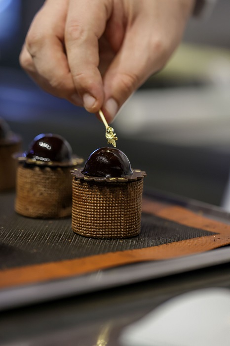 دبي على موعد مع أحلى رحلة حول العالم كل ما تريد معرفته عن صالون دو شوكولا 2025