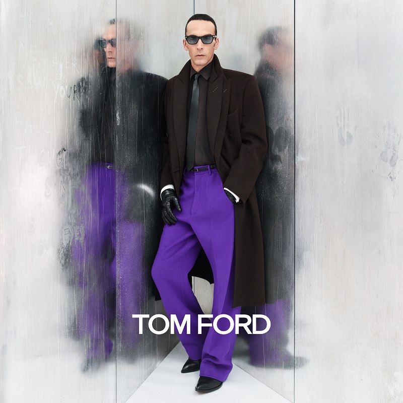 توم فورد لشتاء 2025 جاذبية سينمائية وغموض يأسر الحواس