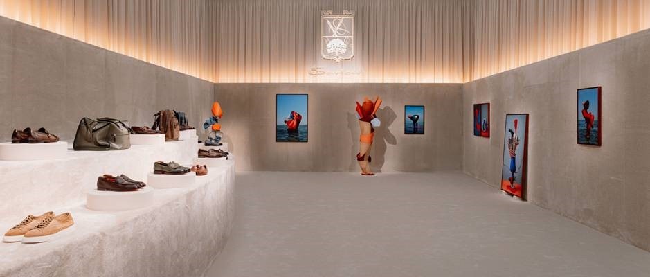 Santoni ربيع وصيف 2026 عندما يلتقي التراث بالفن في أسبوع ميلانو للموضة