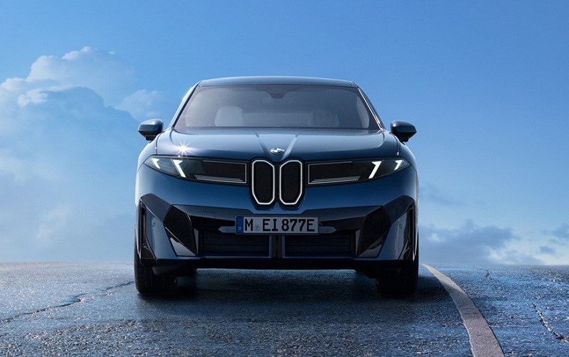 BMW iX3 الجديدة كلياً حقبة من متعة القيادة