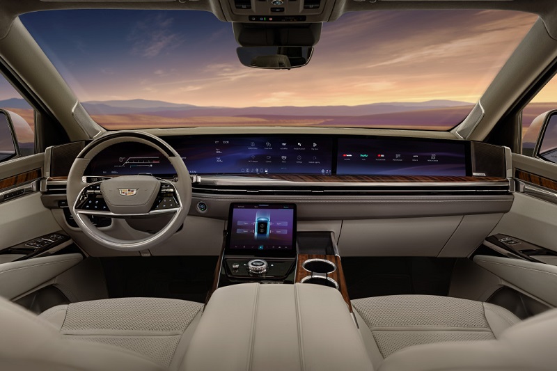 كاديلاك إسكاليد تحفة تقنية ترتقي بكل رحلة