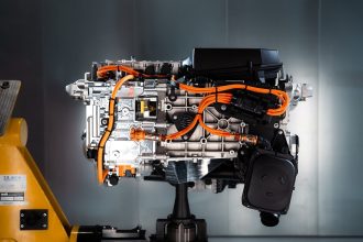 BMW تطلق إنتاج الهيدروجين عالي التقنية تجارياً بحلول 2028