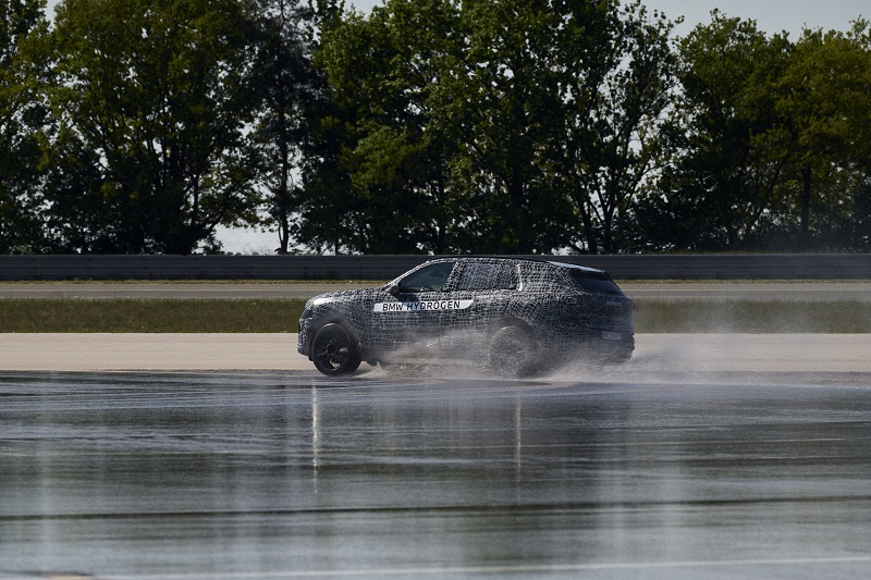 BMW iX5 Hydrogen ثورة الهيدروجين في الإنتاج التجاري