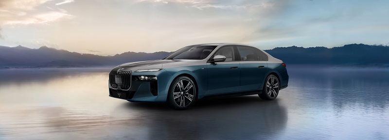 تصاميم BMW Individual حصرية للفئة السابعة وX7