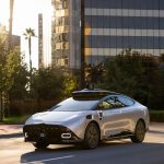 تِنـسُور تطلق أول سيارة روبوتية شخصية في دبي