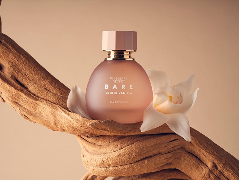 Victoria's Secret Bare Sueded Vanilla فانيليا مخملية وجاذبية فريدة