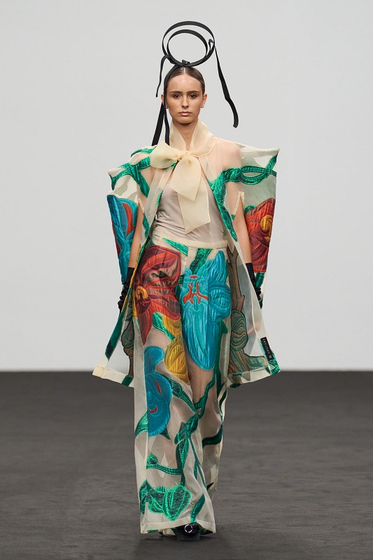 XD XENIA DESIGN فنّ صناعة الأزياء يضيء أسبوع الموضة بدبي