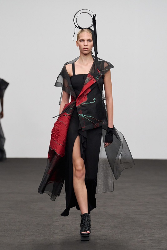 XD XENIA DESIGN فنّ صناعة الأزياء يضيء أسبوع الموضة بدبي