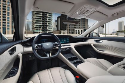 MG 8 PHEV سيارة المستقبل الهجينة التي تكسر الأرقام