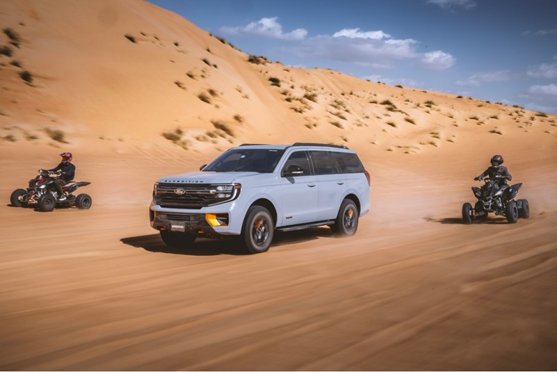 فورد إكسبيديشن ريادة متجددة في عالم سيارات الدفع الرباعي الفاخرة