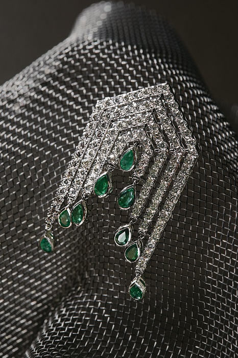 أكشيتا راثا حقبة جديدة مجوهرات راقية تعانق التمكين بلمسة نحتية