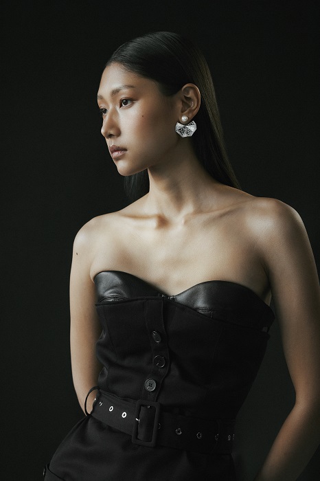 أكشيتا راثا حقبة جديدة مجوهرات راقية تعانق التمكين بلمسة نحتية