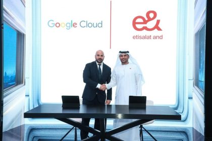 Google وe& شراكة استراتيجية و رحلة تحول رقمي بلا توقف