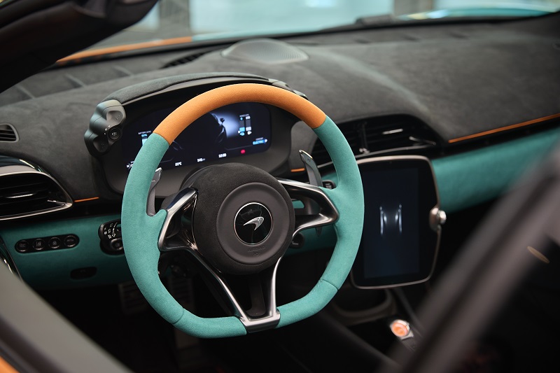 ماكلارين Geo-Hex تحفة فنية فريدة من نوعها تجتاح شوارع دبي