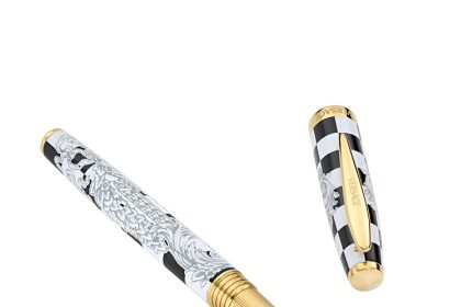 فيرساتْشه تشيكربورد حيث يلتقي التراث بالموضة في أناقة قلم