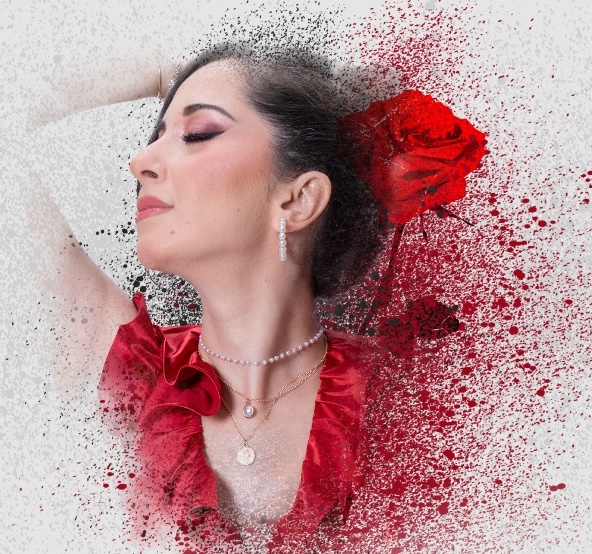 ميرنا كوزا تُشعل الأجواء الغنائية الحب حلو