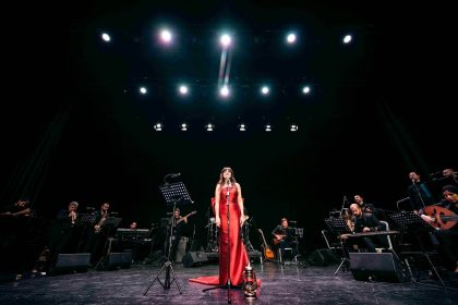 الفنانة مايا واكد مزيج ساحر من الأصالة والمعاصرة يضيء مسرح زعبيل