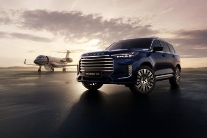 اكسيد VX 2026 فخامة مدعومة بالذكاء لتجربة قيادة لا مثيل لها في الإمارات. العلامة الفاخرة الرائدة في سوق السيارات . عن أحدث تحفها الهندسية، طراز اكسيد VX 2026 