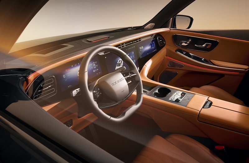 اكسيد VX 2026  فخامة مدعومة بالذكاء لتجربة قيادة لا مثيل لها في الإمارات.  العلامة الفاخرة الرائدة في سوق السيارات . عن أحدث تحفها الهندسية، طراز اكسيد VX 2026 