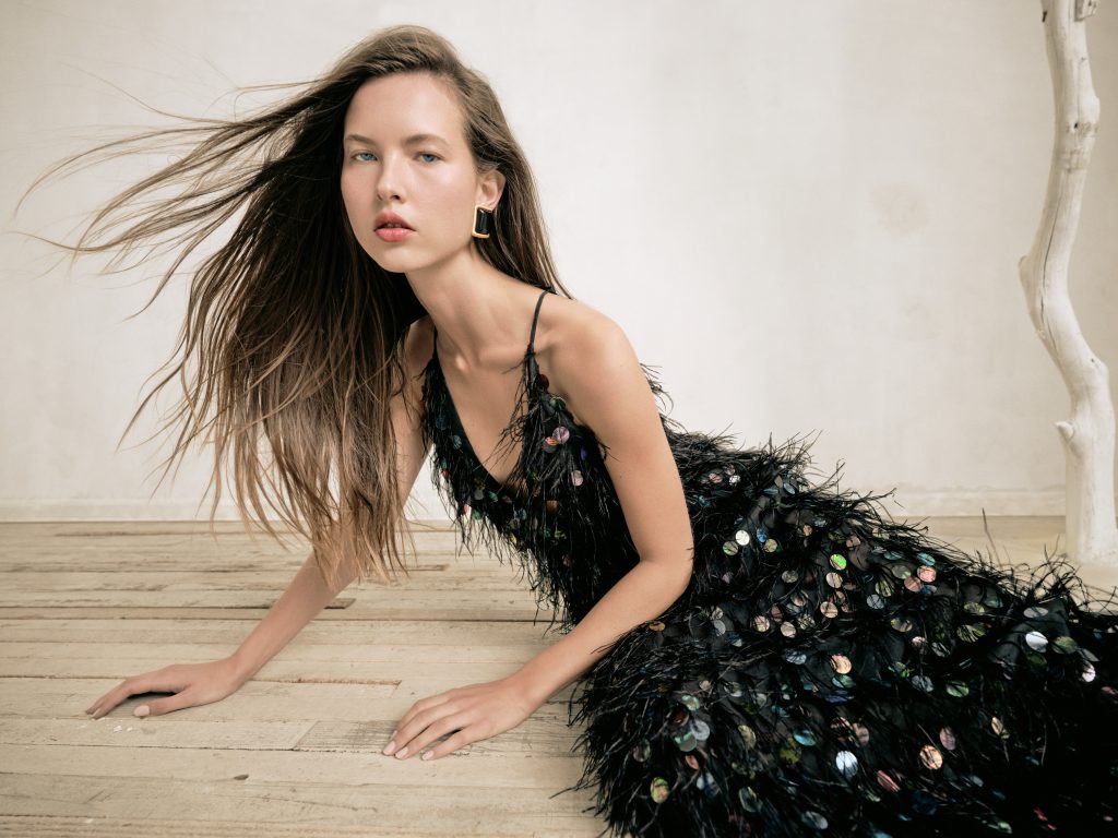 كَلت غايا رحلة سريالية تعيد تعريف الأناقة النحتية  