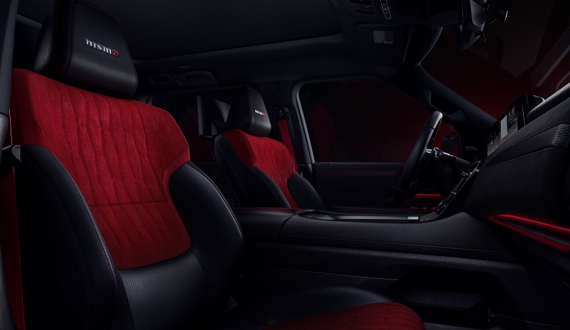 وحش الطرقات بقلب متطور تجمع بين إرث الحلبات وثورة التعليق الهوائي