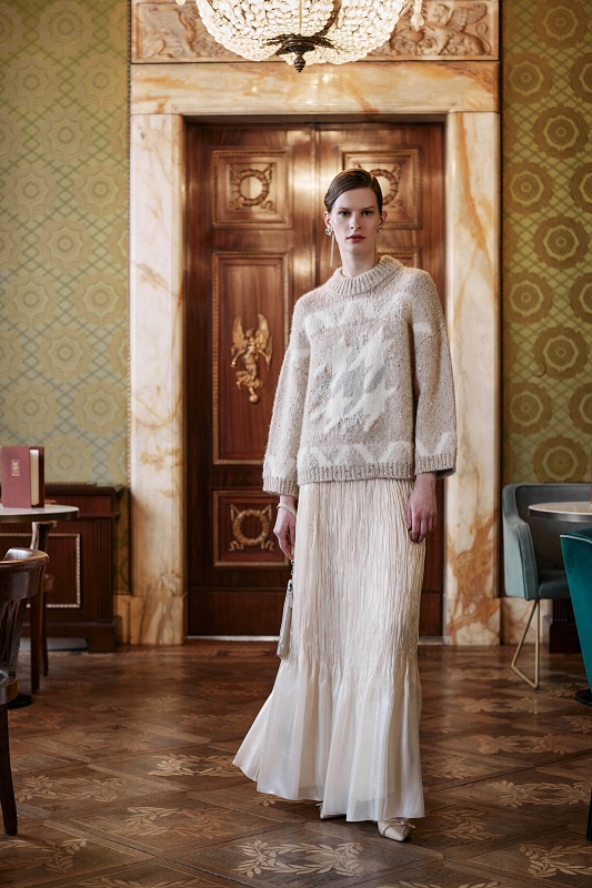 PESERICOFW25_WOMAN (2) ذاكرة المستقبل Bysireco لخريف وشتاء 2025 تروي حكايات الأناقة