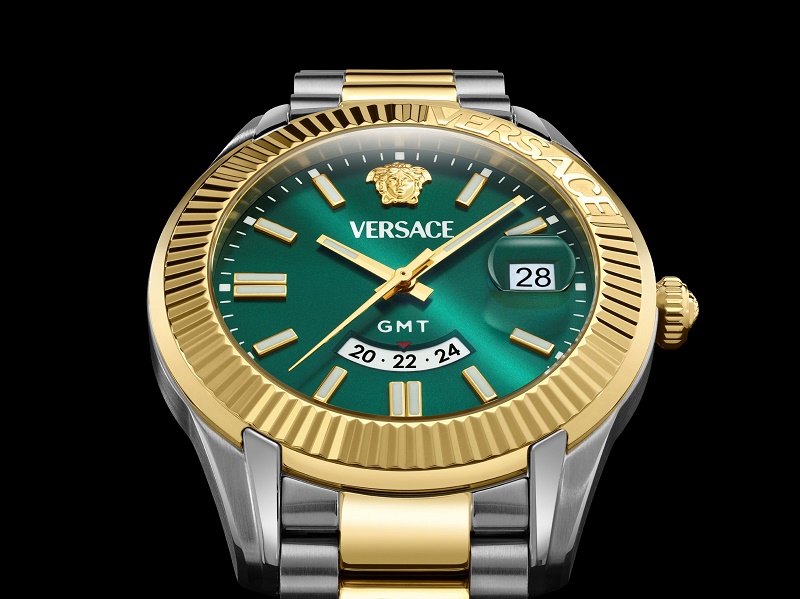 ساعات فيرساتشي خريف وشتاء 2025 تجسيد للأناقة والجرأة في عالم الساعات