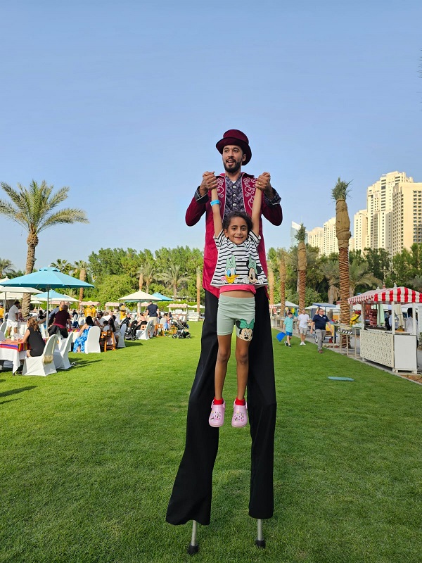 برانش الكرنفال في شيراتون جميرا واحتك الفاخرة لعطلة نهاية أسبوع 