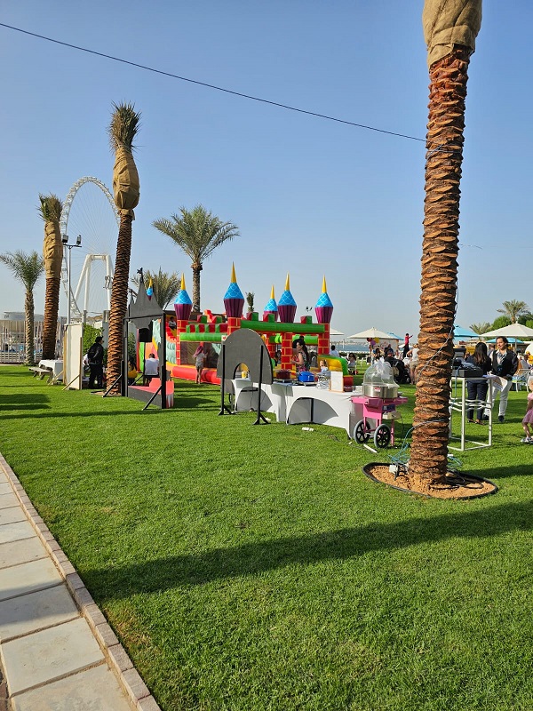 برانش الكرنفال في شيراتون جميرا واحتك الفاخرة لعطلة نهاية أسبوع 