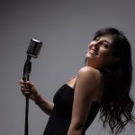 مايا واكد صوتٌ ينسج من حنين فيروز وحرية الجاز