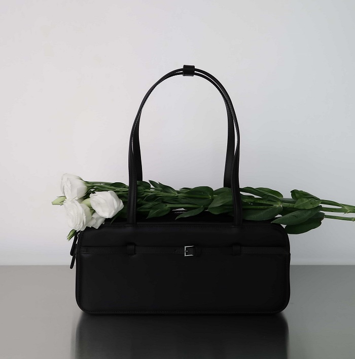 AIMÉE MOREAU من الإمارات إلى العالمية