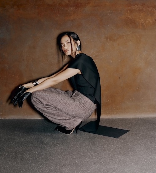 The Invitation Edit من Fabric of Society أناقة تخطف الأنظار 3 The Invitation Edit من Fabric of Society أناقة تخطف الأنظار