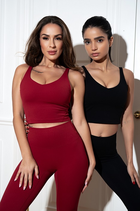 Maeya تكشف عن مجموعة Black & Rouge