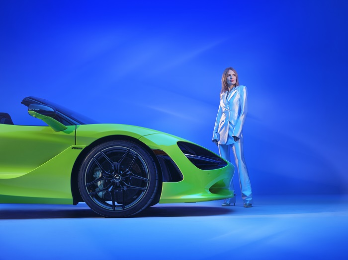 كرومولوجي تحفة ماكلارين MSO الجديدة تستوحي الألوان من فن الراتنج لـ نات بوين 2 كرومولوجي تحفة ماكلارين MSO الجديدة تستوحي الألوان من فن الراتنج لـ نات بوين