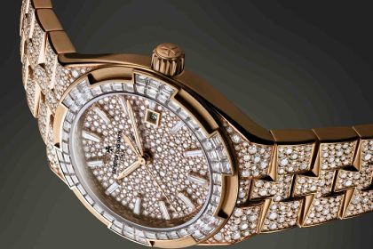 فاشرون كونستانتان تطلق نسختين من أوفرسيز المرصعتين بالكامل بالألماس