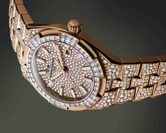 فاشرون كونستانتان تطلق نسختين من أوفرسيز المرصعتين بالكامل بالألماس