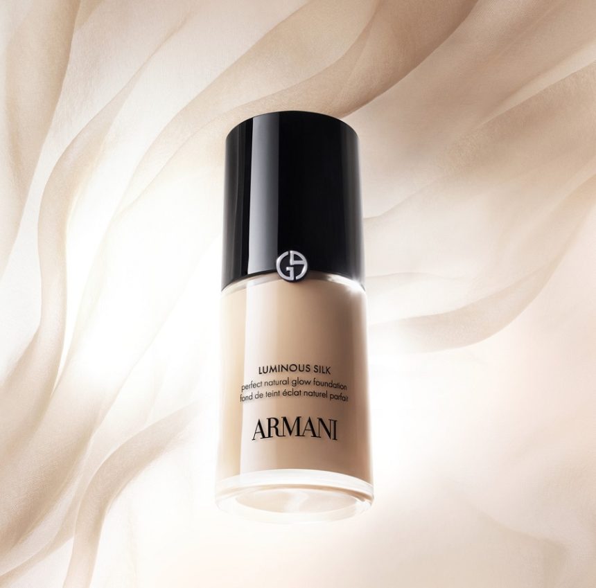 فاونديشن لومينوس سيلك من جورجيو أرماني
