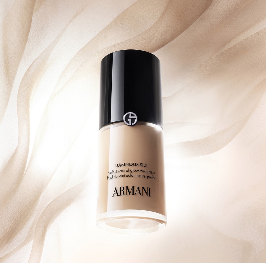 فاونديشن لومينوس سيلك من جورجيو أرماني