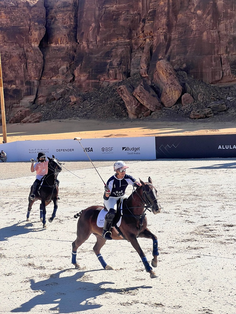 العُلا 2026.. عاصمة الرفاهية تعانق التاريخ: رحلة في عالم البولو والفن الاستثنائي 4