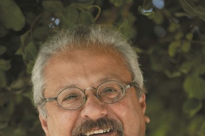 محمد بن راشد يُتوّج شربل داغر بـ نوابغ العرب للأدب