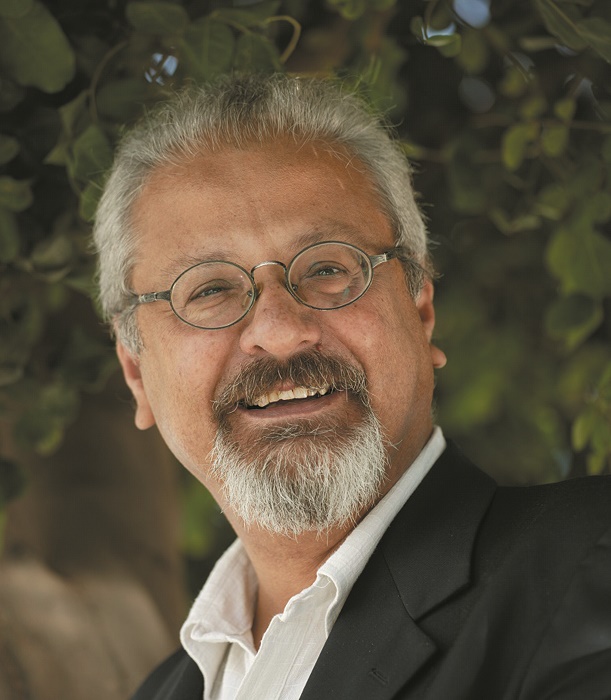 محمد بن راشد يُتوّج شربل داغر بـ نوابغ العرب للأدب